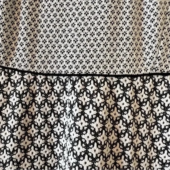 Loft Size 4 Sleeveless Knit Dress - Picture 3 of 6